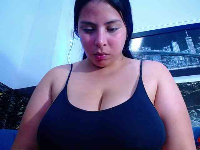 Natural-boobs webcam