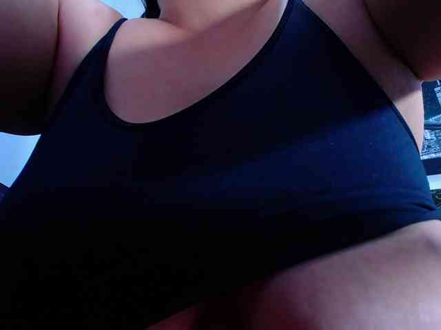 Natural-boobs webcam