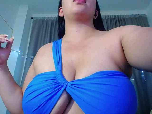 Natural-boobs webcam