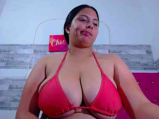 Natural-boobs webcam