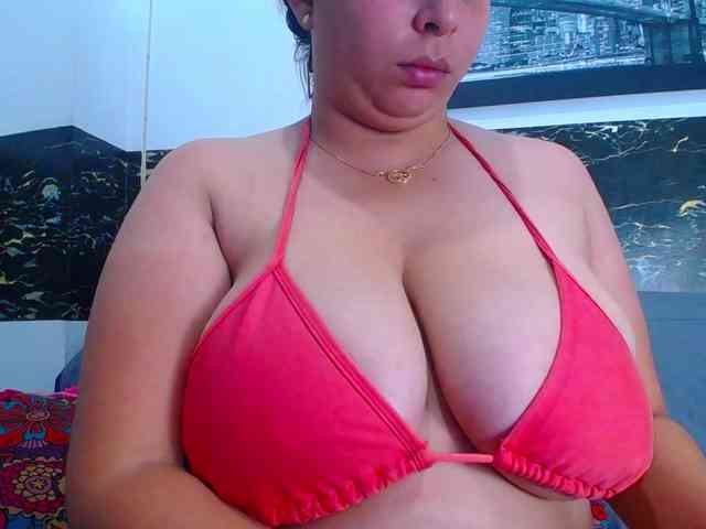 Natural-boobs webcam