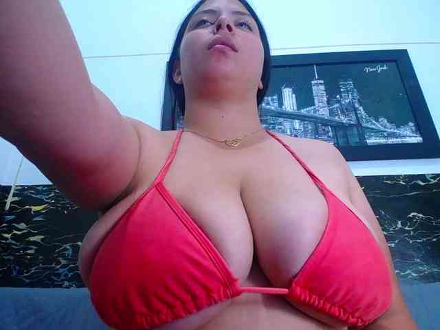Natural-boobs webcam