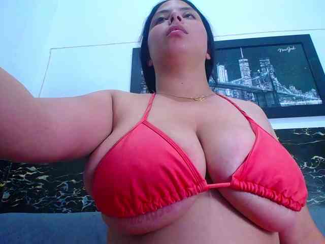 Natural-boobs webcam