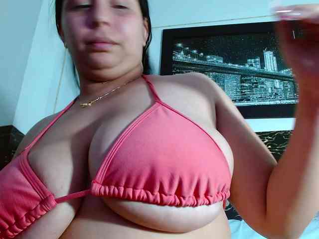 Natural-boobs webcam