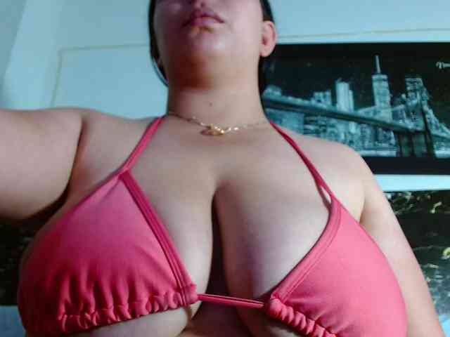 Natural-boobs webcam