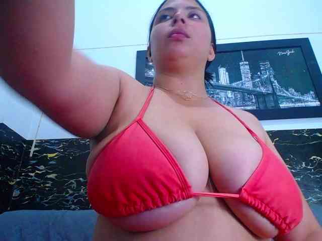 Natural-boobs webcam