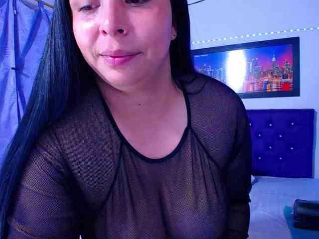 Natural-boobs webcam