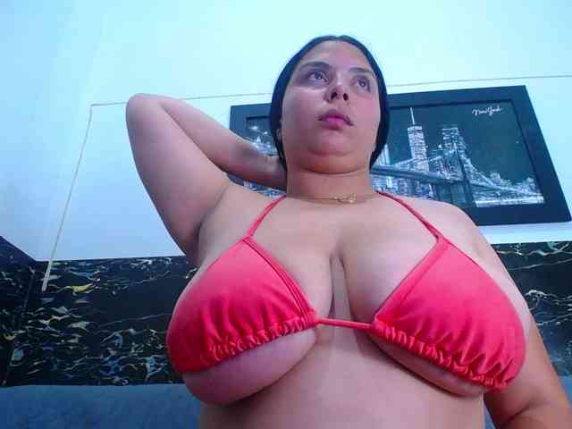 Natural-boobs webcam
