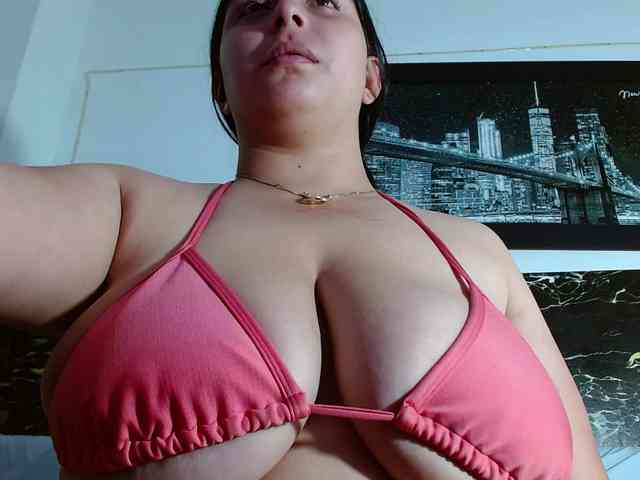 Natural-boobs webcam