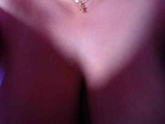 Natural-boobs webcam
