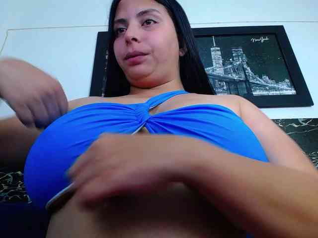 Natural-boobs webcam