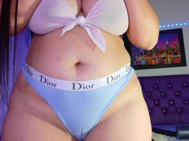 Natural-boobs webcam