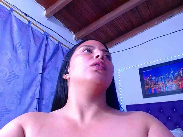 Natural-boobs webcam
