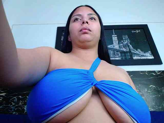 Natural-boobs webcam