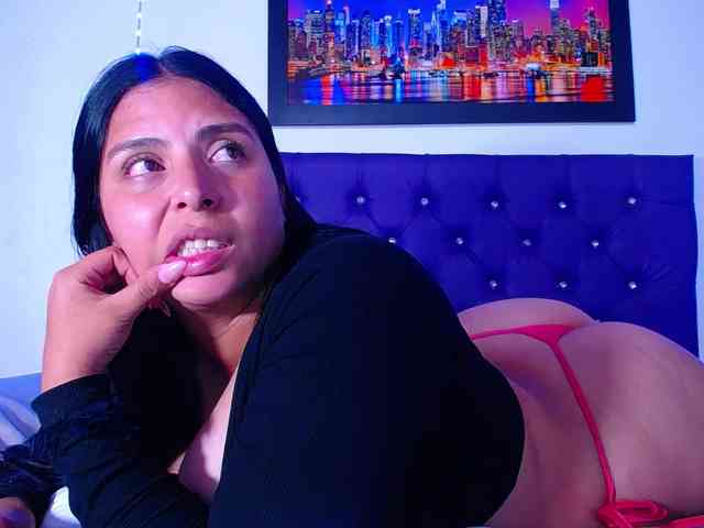Natural-boobs webcam