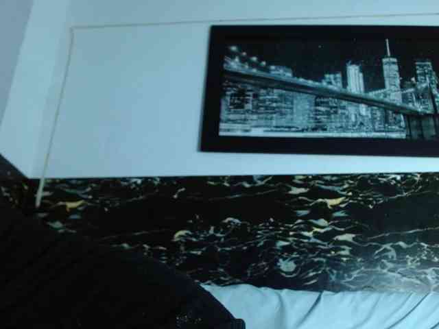 Natural-boobs webcam