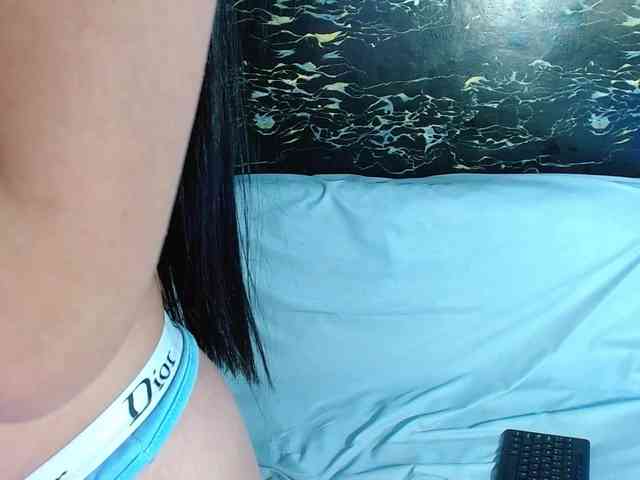 Natural-boobs webcam