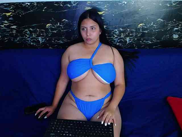 Natural-boobs webcam