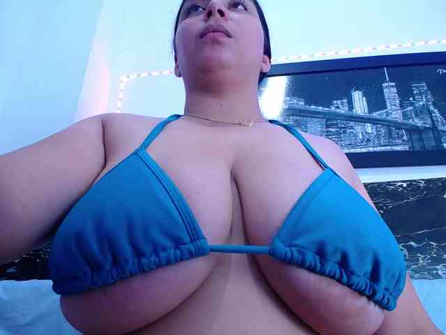 Natural-boobs Live Webcam on BongaCams