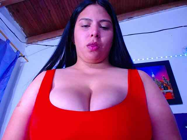 Natural-boobs webcam