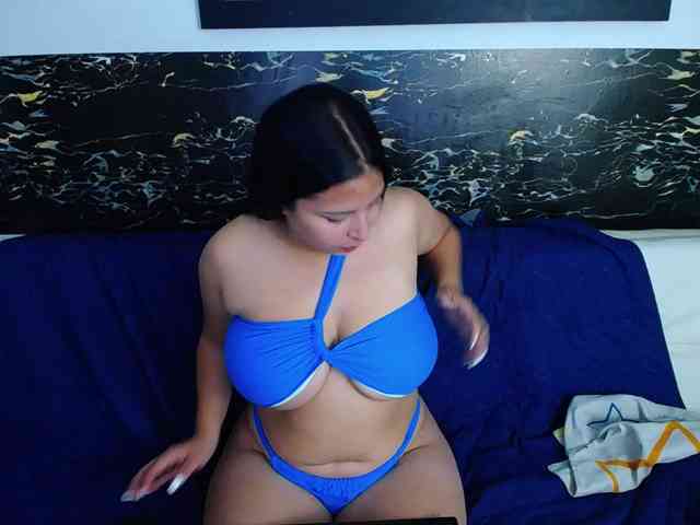 Natural-boobs webcam
