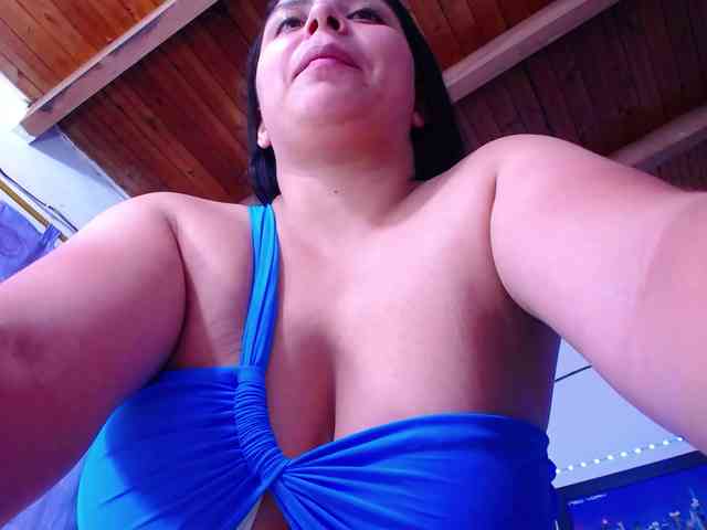 Natural-boobs webcam