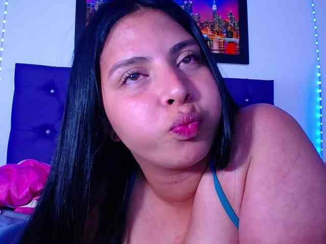 Natural-boobs webcam