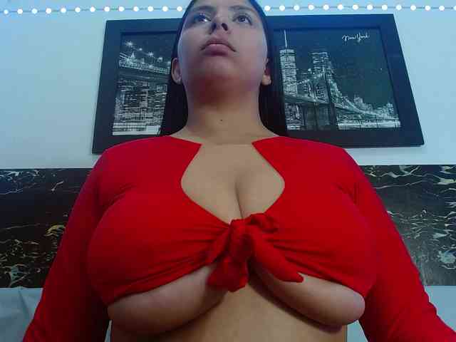 Natural-boobs webcam