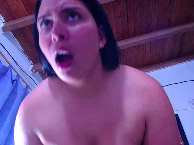 Natural-boobs webcam