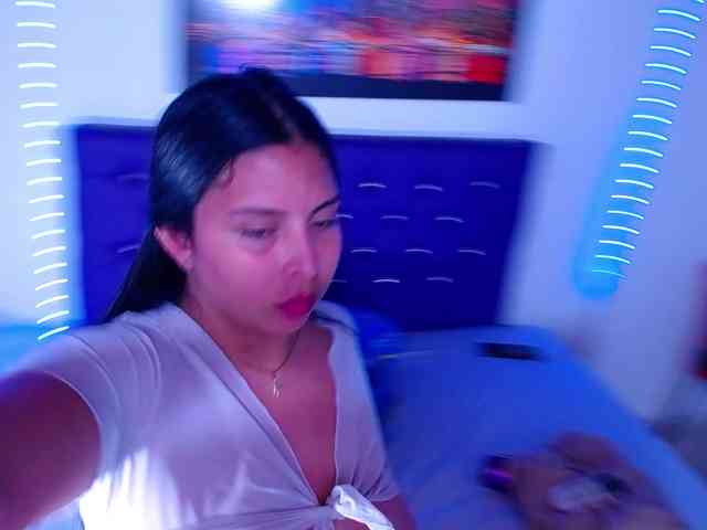 Natural-boobs webcam