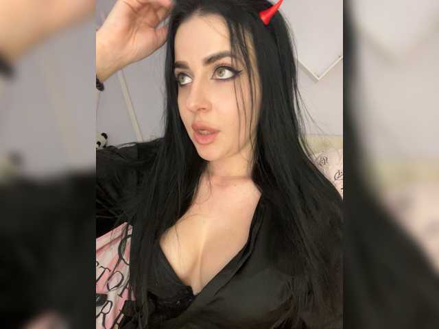 Manynia666's BongaCams show and profile