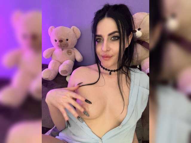 Manynia666's BongaCams show and profile