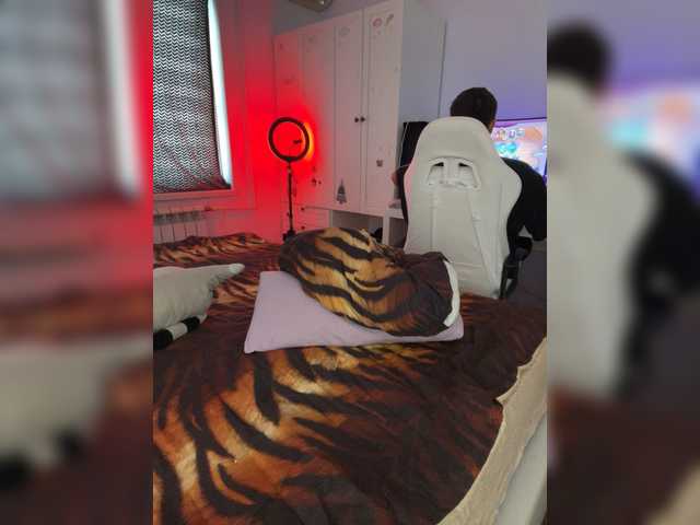 Manynia666's BongaCams show and profile