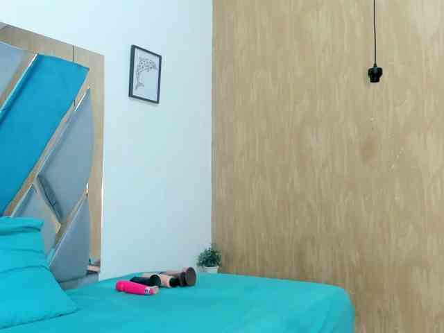 Luya-Jhonson Live Webcam on BongaCams