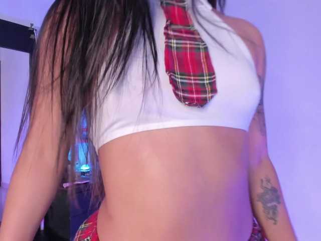 littlekayla's BongaCams show and profile