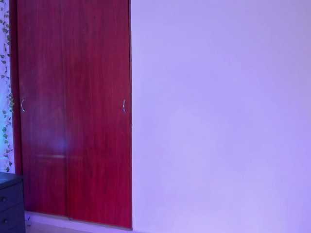 littlekayla's BongaCams show and profile