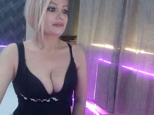 Kiss4foryou webcam