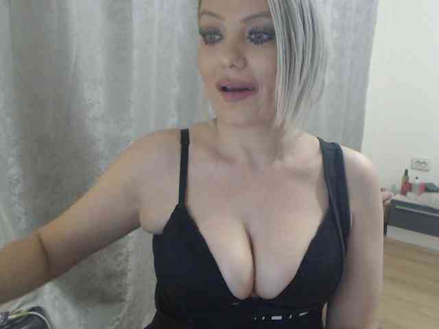 Kiss4foryou webcam