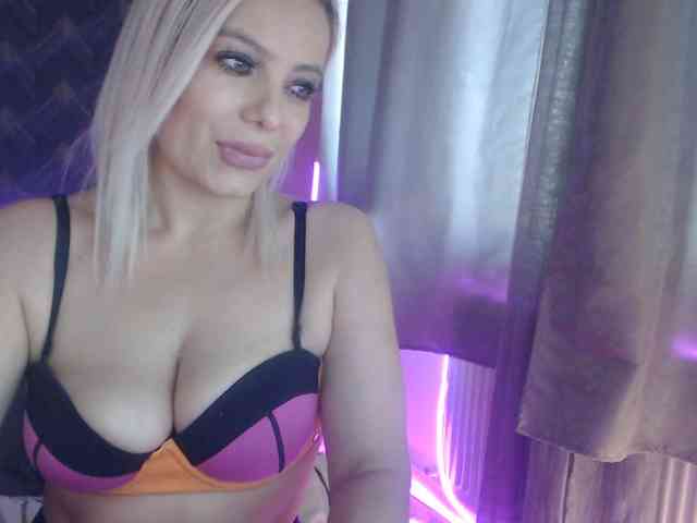 Kiss4foryou webcam