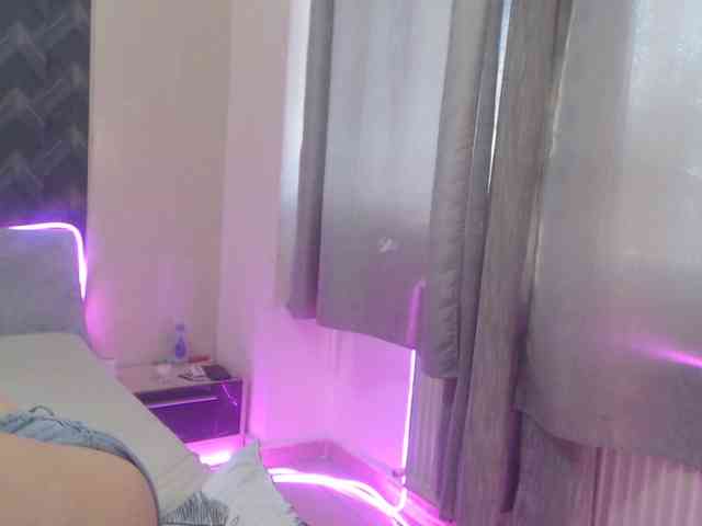 Kiss4foryou webcam