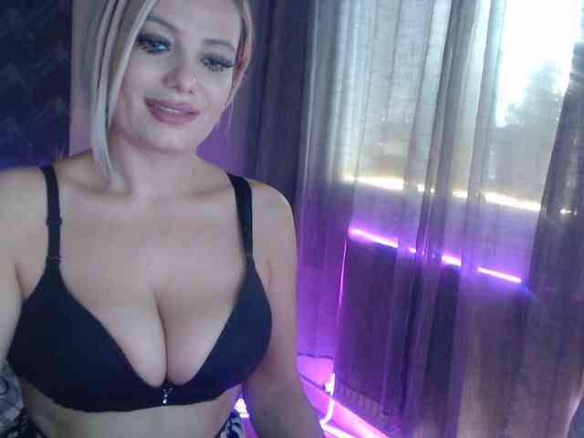 Kiss4foryou webcam