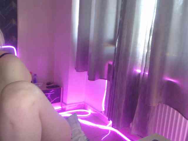 Kiss4foryou webcam