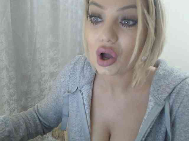 Kiss4foryou webcam