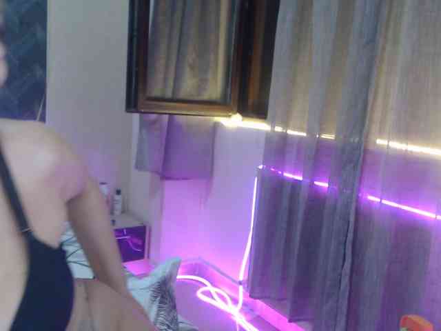 Kiss4foryou webcam