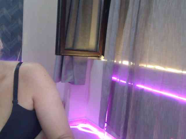 Kiss4foryou webcam