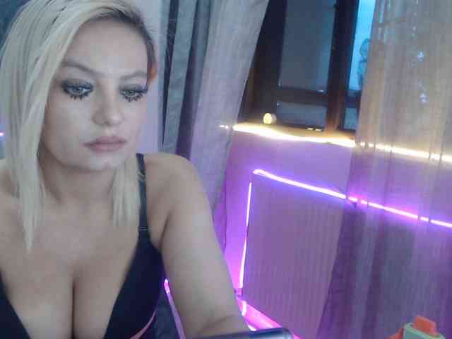 Kiss4foryou webcam