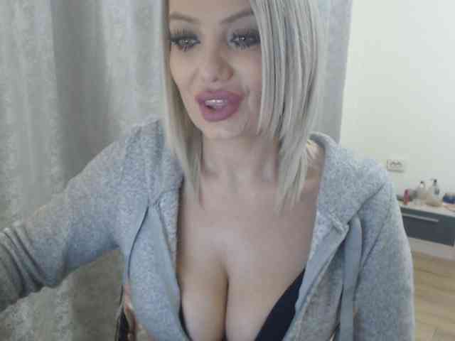 Kiss4foryou webcam