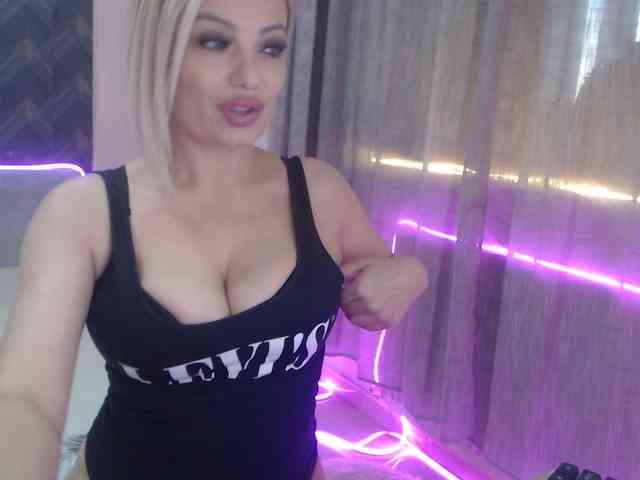 Kiss4foryou webcam