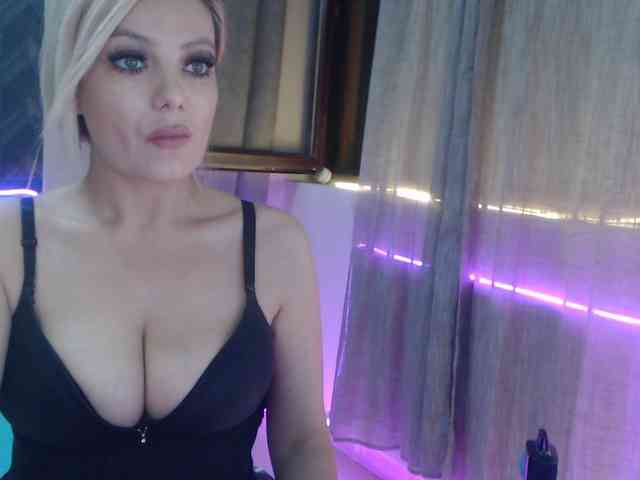 Kiss4foryou webcam