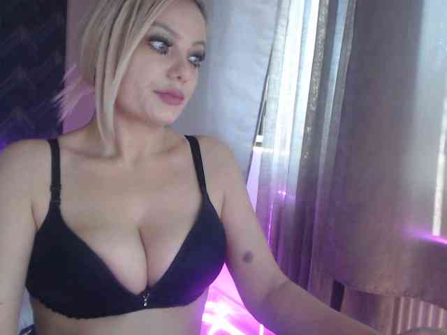 Kiss4foryou webcam